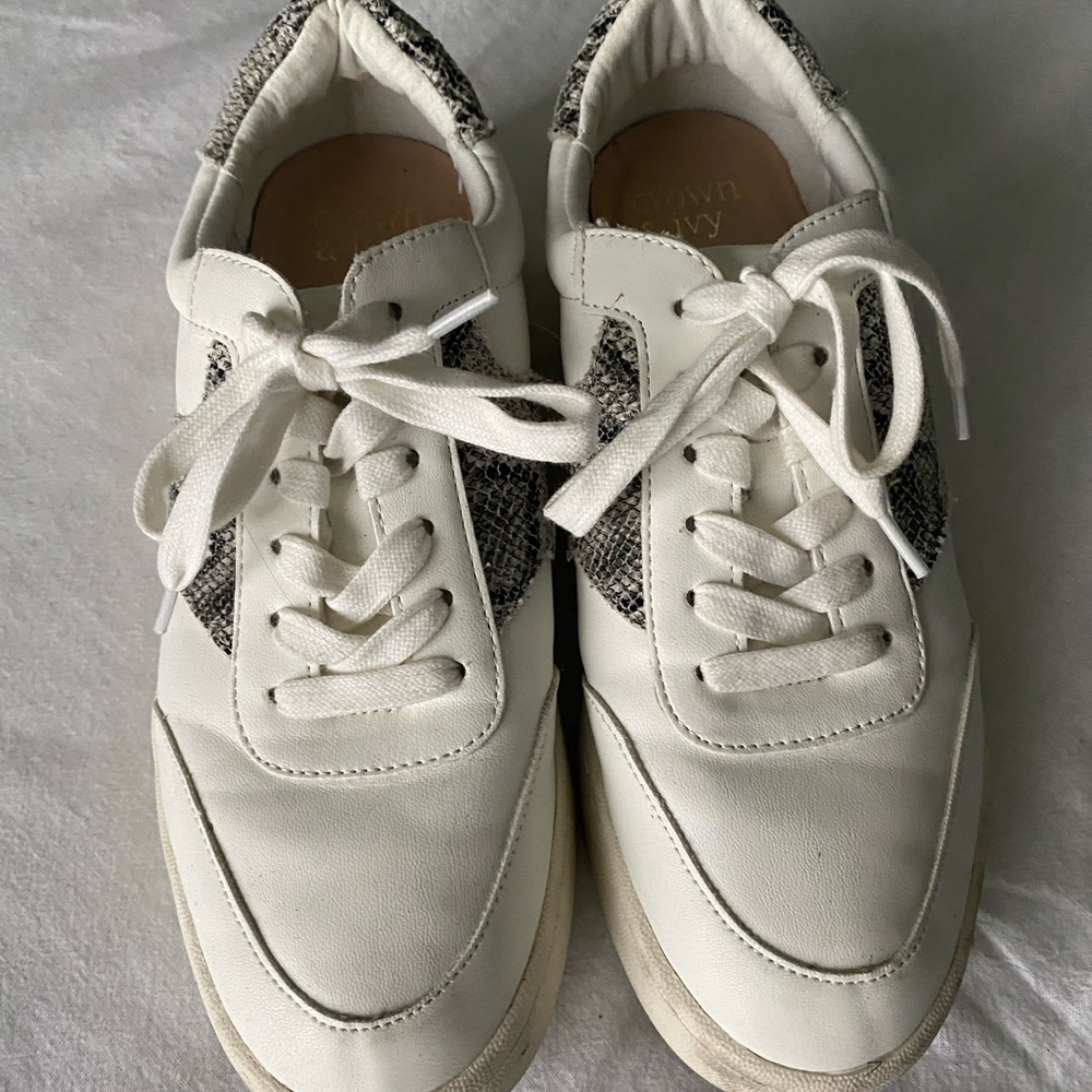 Crown and Ivy white snakeskin print sneakers size 8